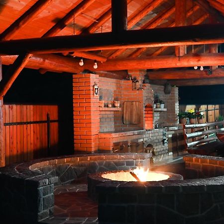 Dio Vendeghaz Hotel Praid Exterior photo